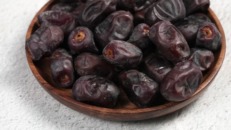 تصویر 2 از خرما مضافتی همای جم مناسب مجالس با ظاهر براق و جذاب